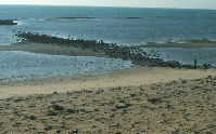 Photo of wharf at low tide, Wadi al-Jarf